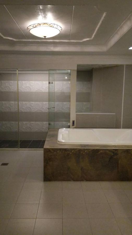 Xin Yuan Motel Тайджун Екстериор снимка