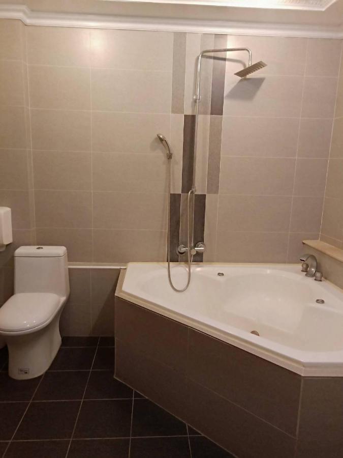 Xin Yuan Motel Тайджун Екстериор снимка